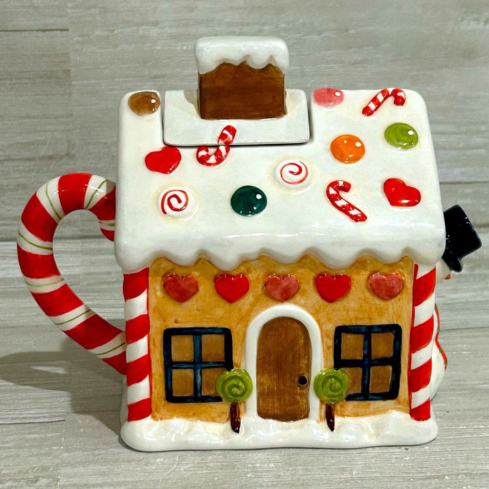 Studio Nova Whimsical Gingerbread Teapot Tea Server with Lid